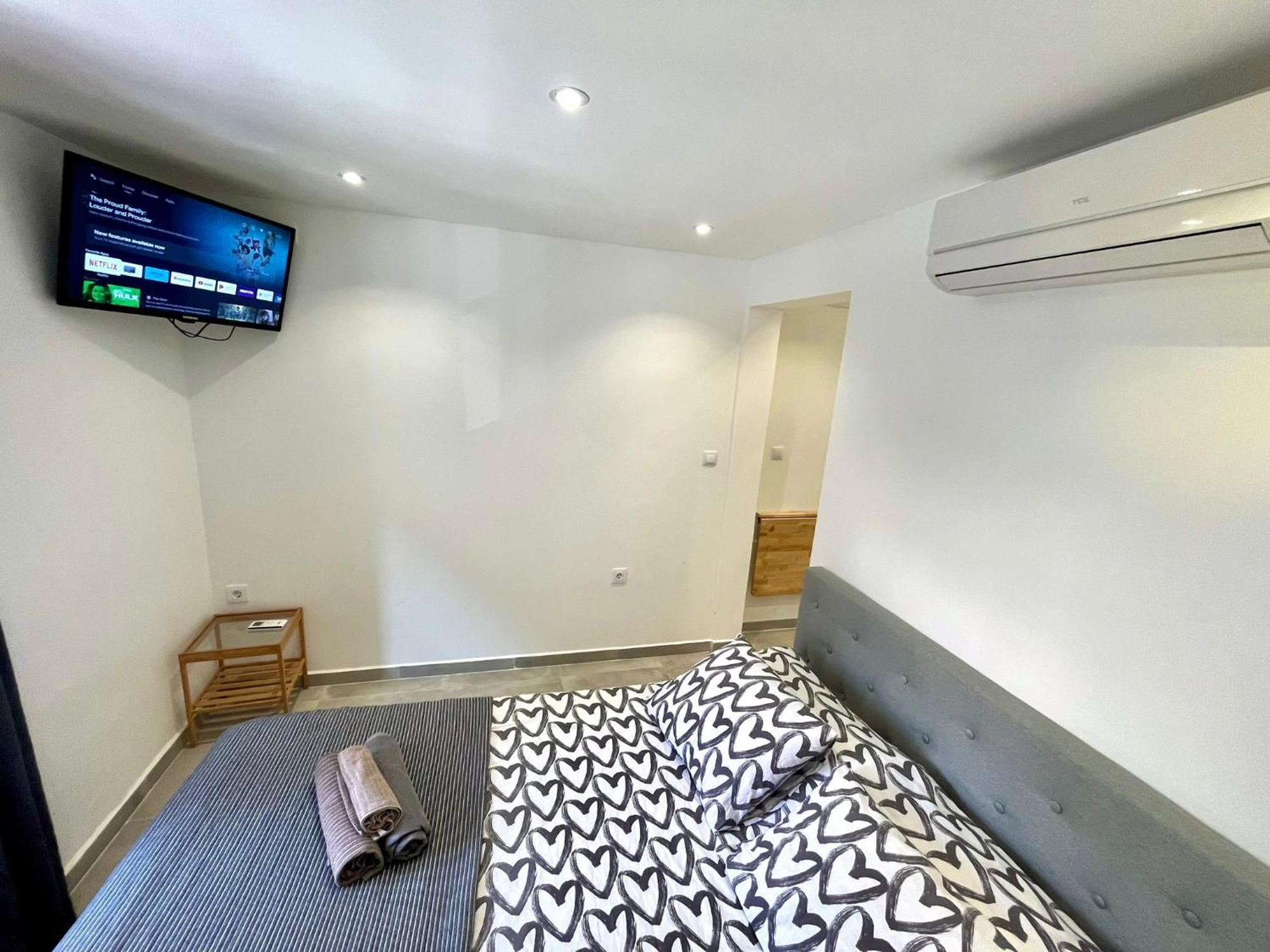 Apartamentos Con Bano Privado Frente Al Metro L5 Barcelona-Hospitalet L’Hospitalet de Llobregat Exterior foto